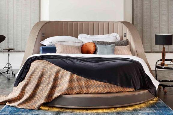 Savoir 360 Degrees Spinning Bed