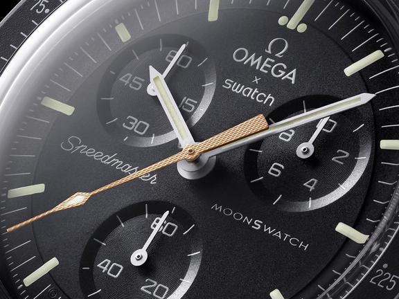 Gold seconds hand on the OMEGA x Swatch MoonSwatch Moonshine Gold | Image: Sotheby's