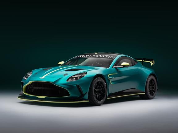 Aston martin vantage gt4 feature