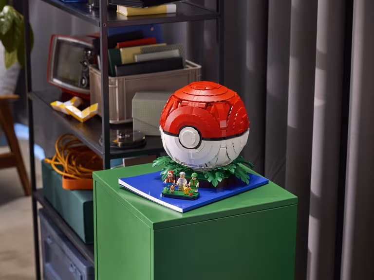 Lego x pokemon iconic trainer moments poké ball 3