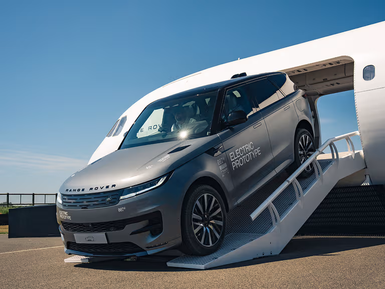 Range rover sport electric review 0007 rr sport electric goodwood 160726 24
