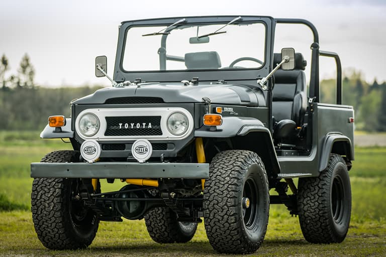 side view land cruiser