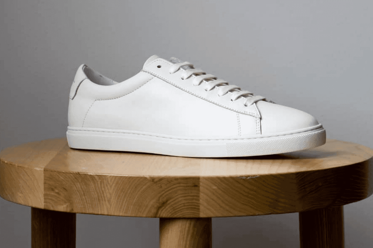 Oliver cabell low 1 black in wrapping 1