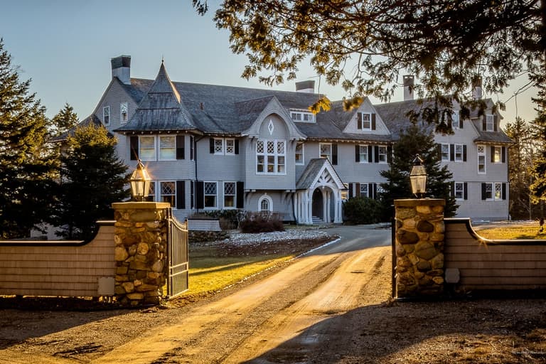 John Travolta Maine House 1