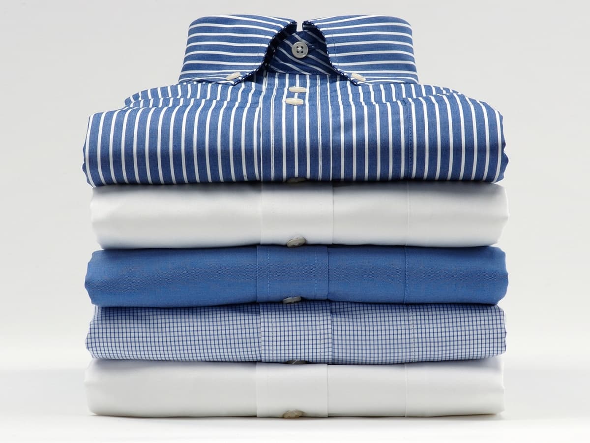 How to Fold a Dress Shirt for Packing