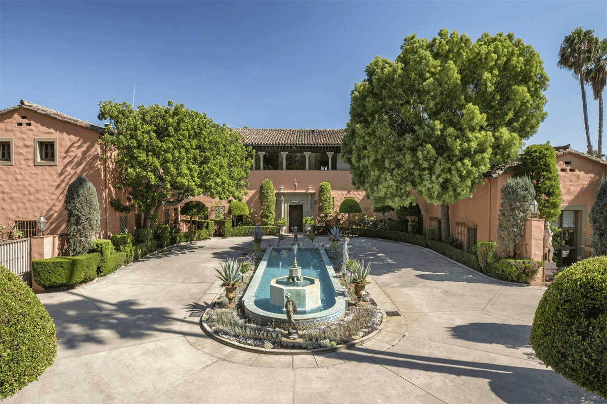Front of William Randolph Hearst's LA mansion