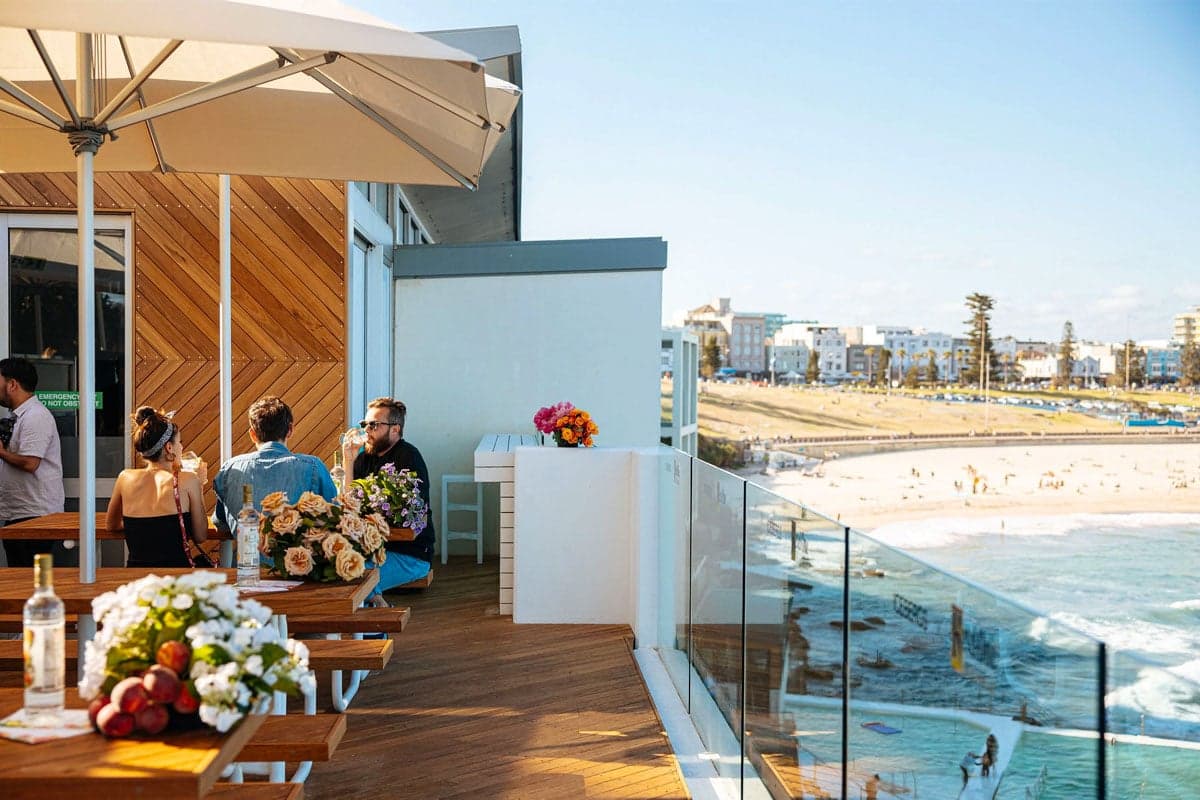 Icebergs bar