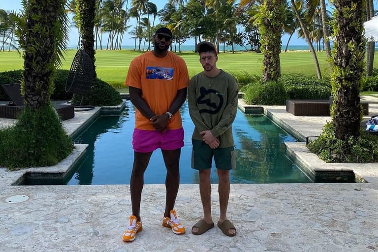 Lebron links with bad bunny 1