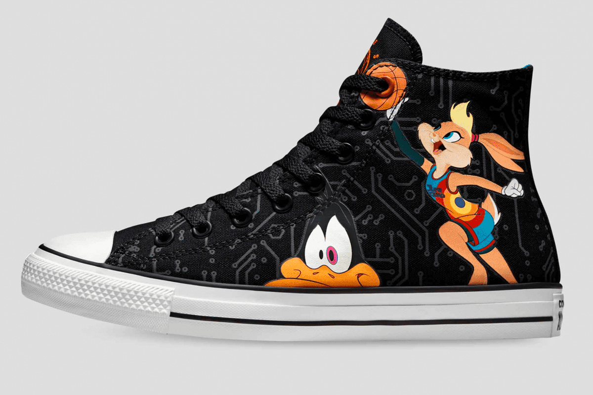 Converse on sale looney toons