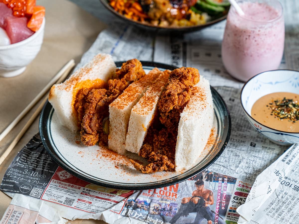 Sandoitchi buttermilk fried chicken sando
