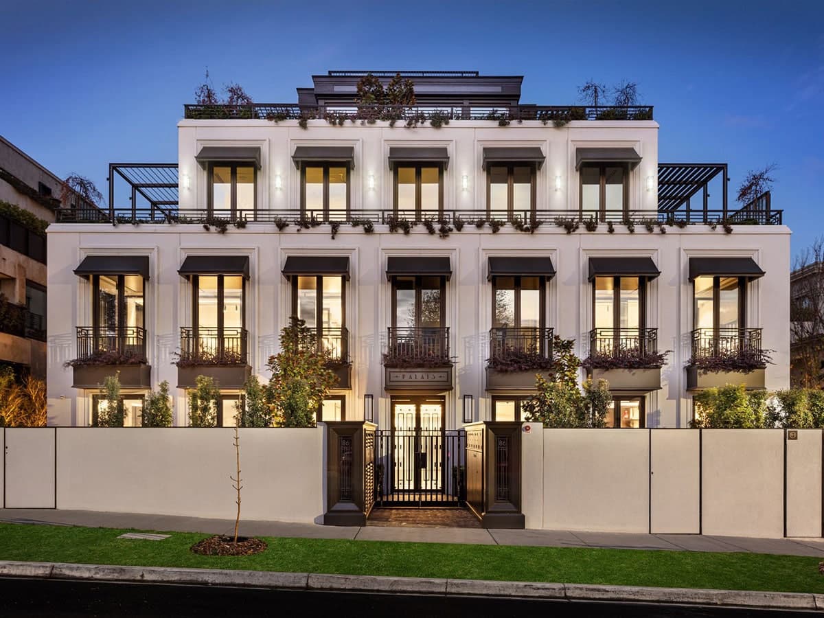 Toorak house frontview