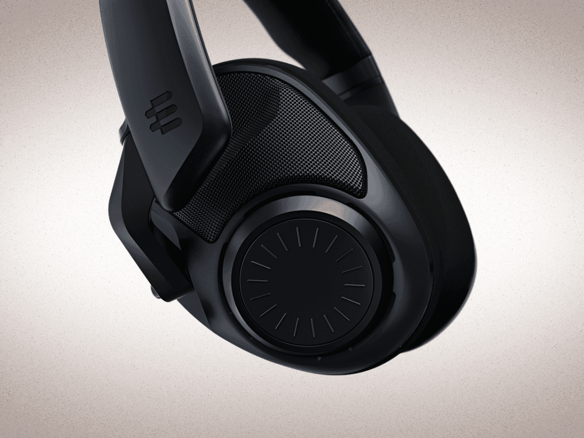 Open Back vs. Closed Back Headphones Buyer s Guide Man of Many