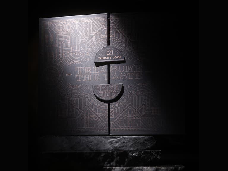 Whisky loot treasure chest