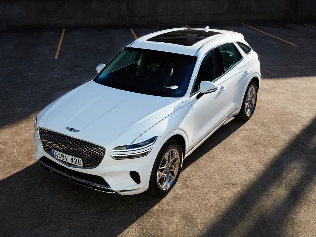 13 genesis gv70