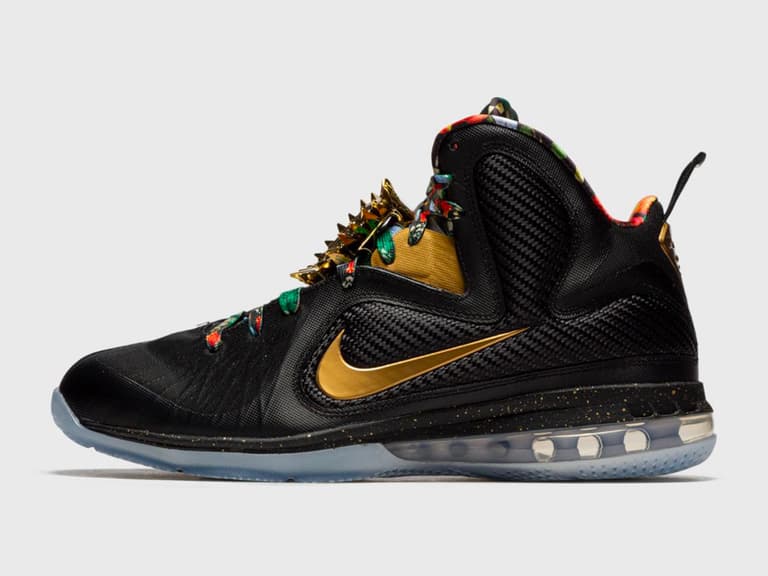 Nike watch the throne 1