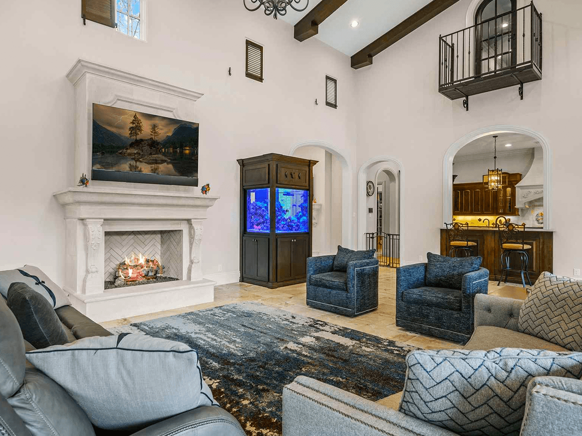 10151 Enchanted Oak Drive