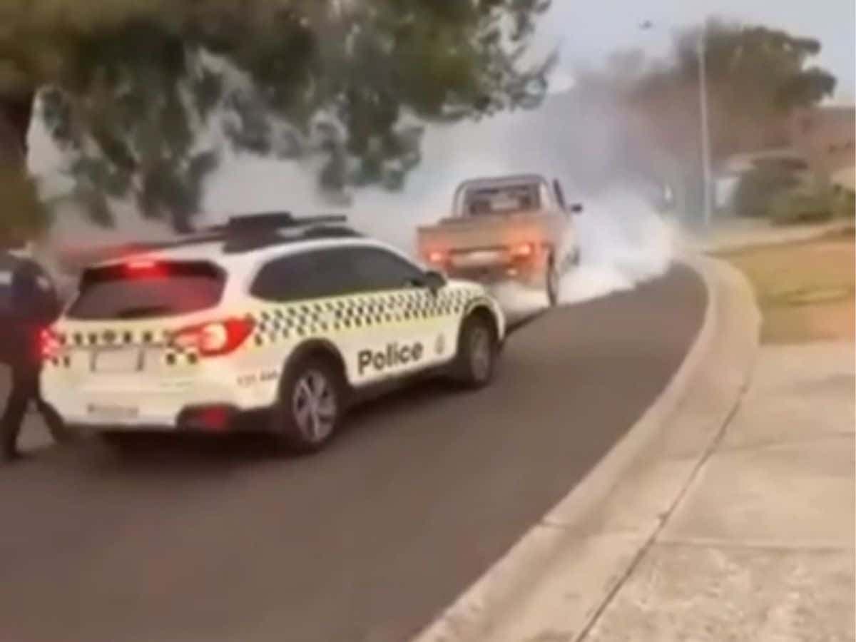 Burnout in front of cop