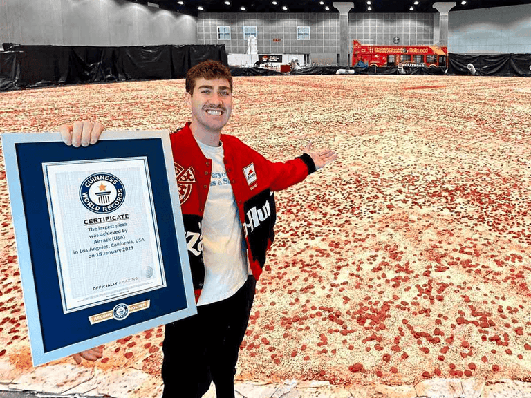 Pizza Hut Guinness World Record Pie