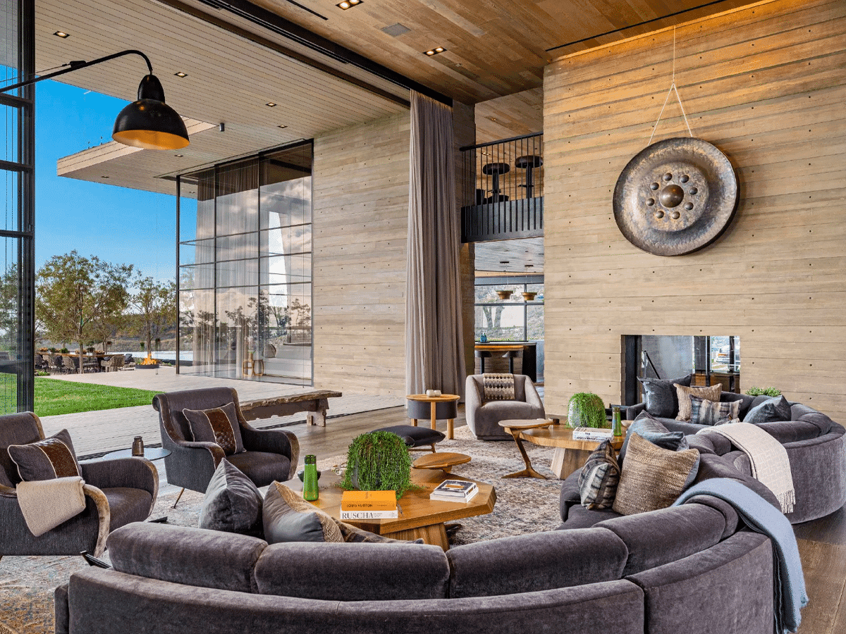 Succession Season 4 Los Angeles House