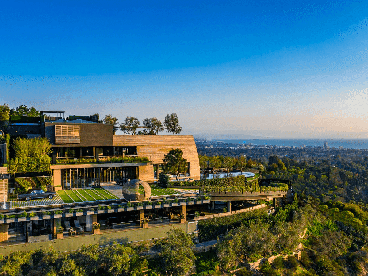 Succession Season 4 Los Angeles House