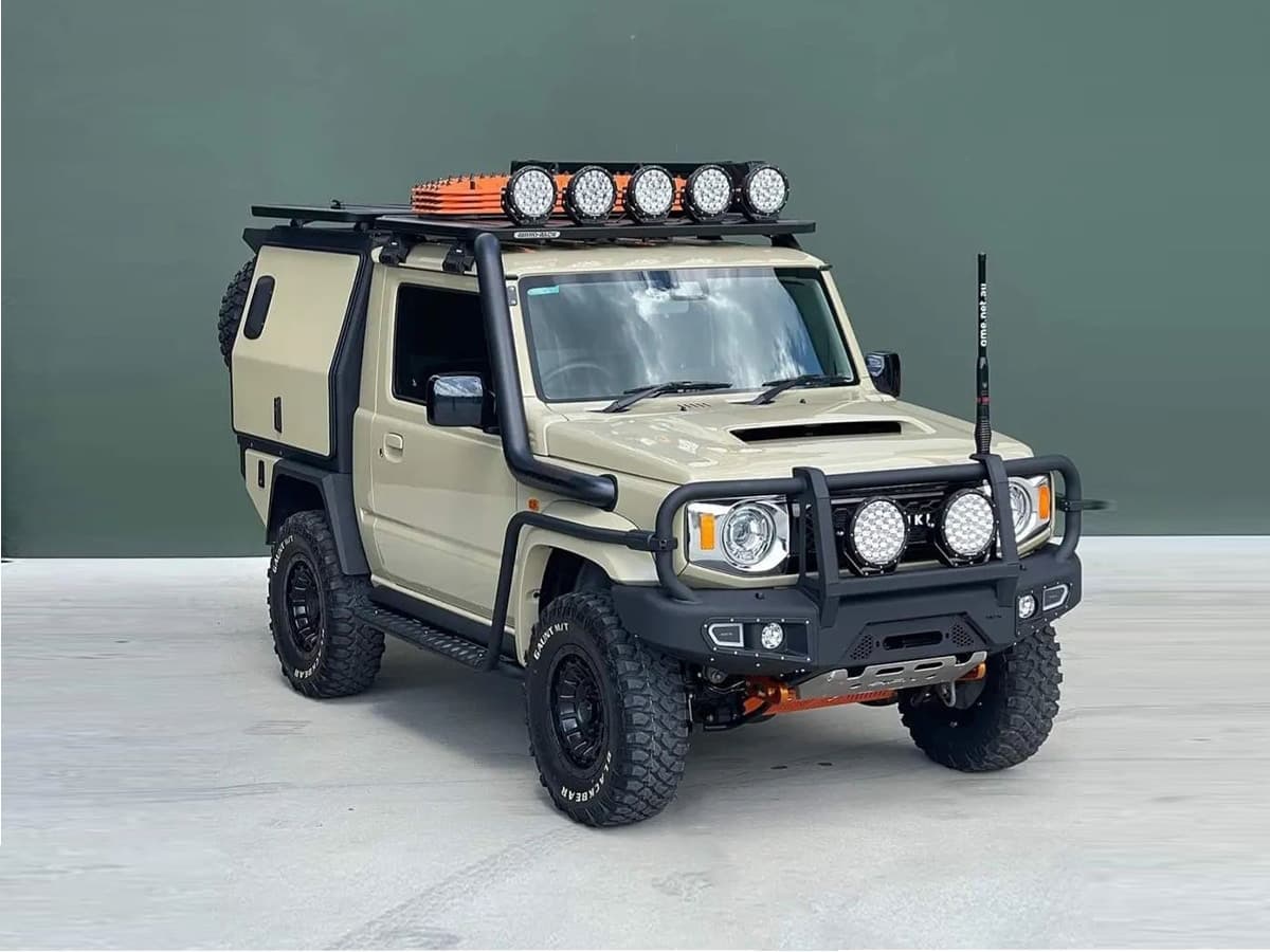 Suzuki jimny turned landcruiser 70