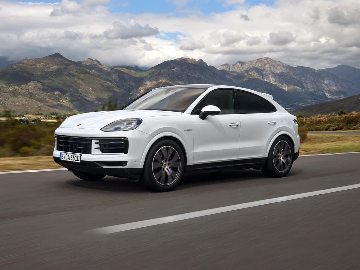 2024 porsche cayenne on the road