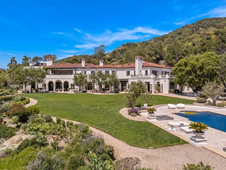 Drake's $130 Million Beverly Hills Mansion is Up For Sale | Man of Many