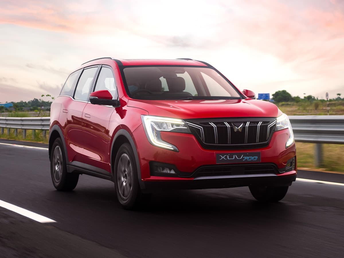 Mahindra xuv700 driving on the road
