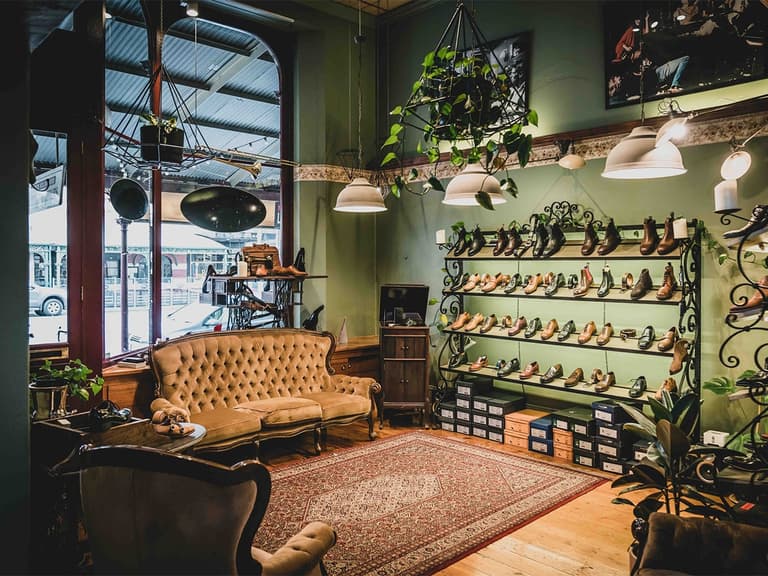 Manfred's shoe lounge 2