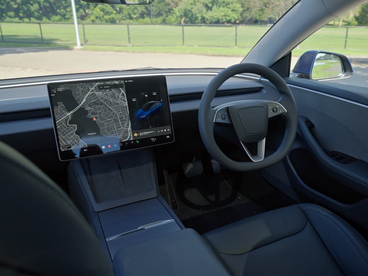2024 tesla model 3 interior
