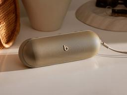 Beats pill in champagne