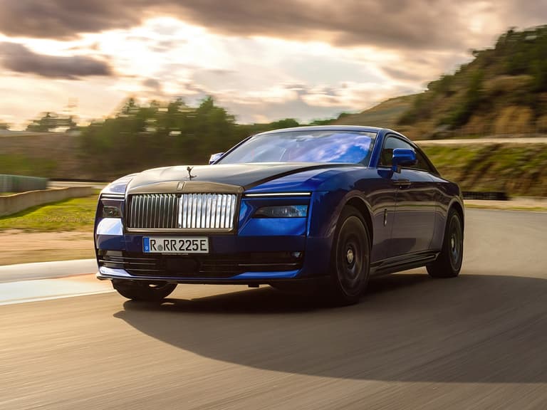 Rolls royce black badge spectre feature