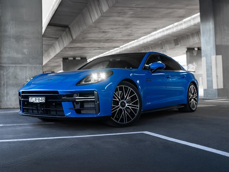 Porsche panamera turbo e hybrid feature 2