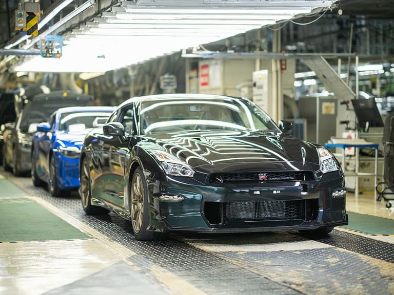 Final r35 nissan gt r front end