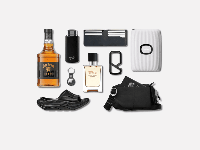 Best Gifts Under $200 | Image: Man of Many