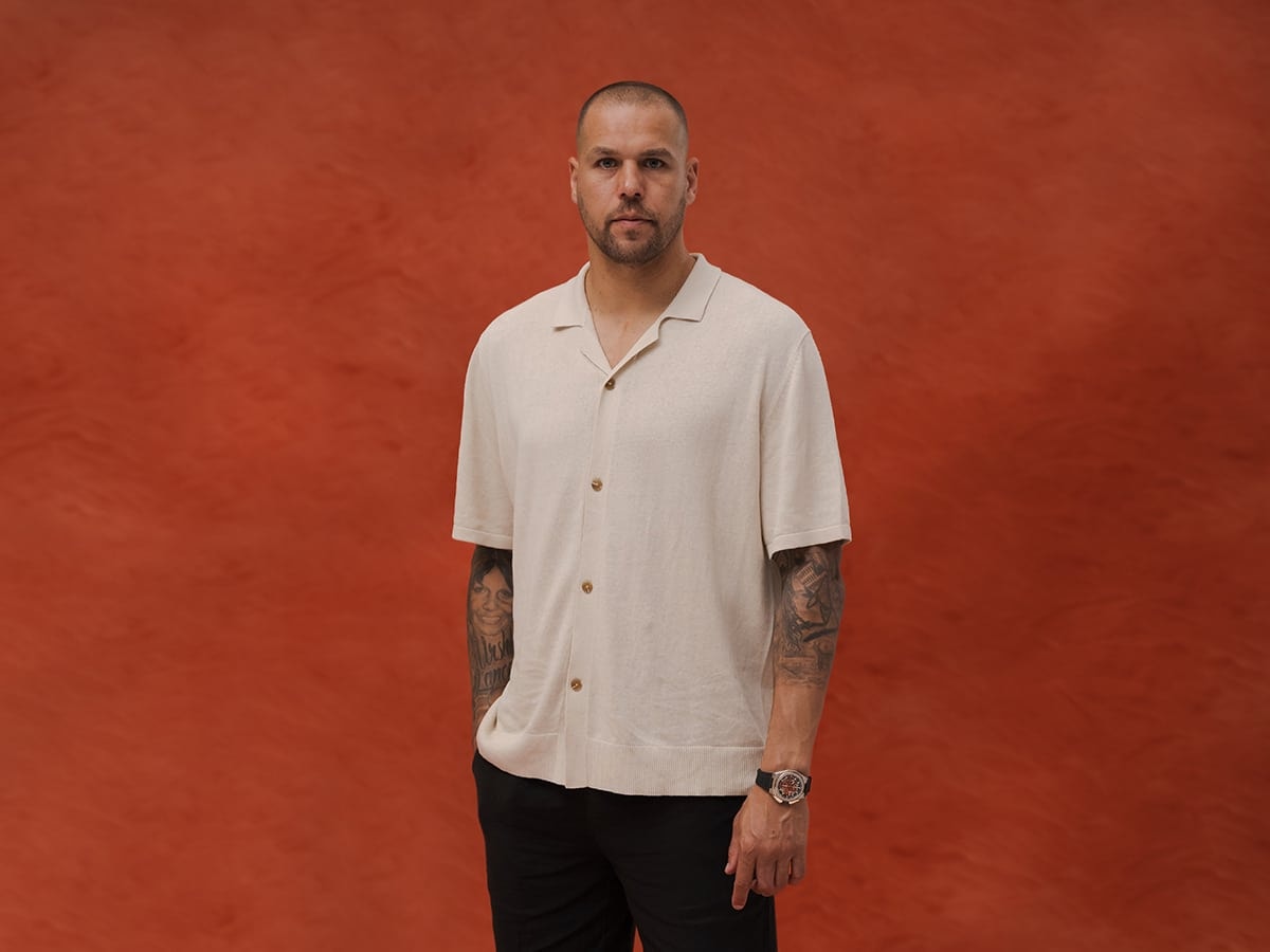 Lance 'Buddy' Franklin with the Zenith timepiece he auctioned off for The Australian Literacy and Numeracy Foundation | Image: Zenith