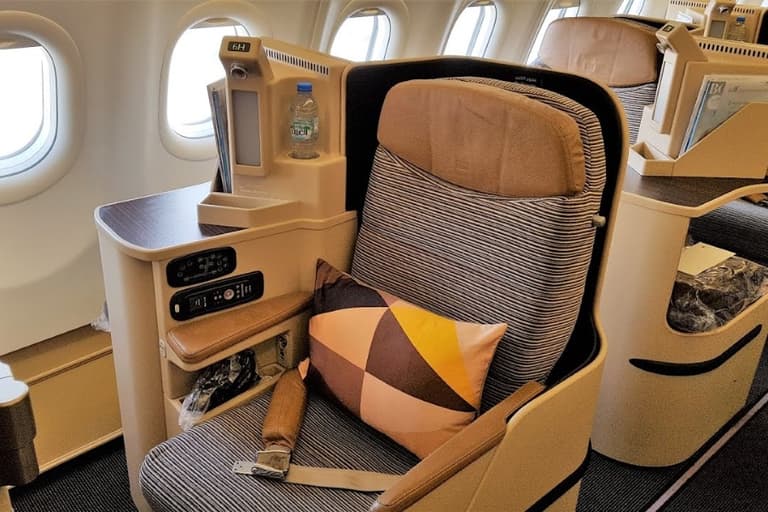 etihad a380 business class review