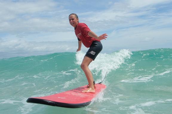 6 best surf schools in byron bay