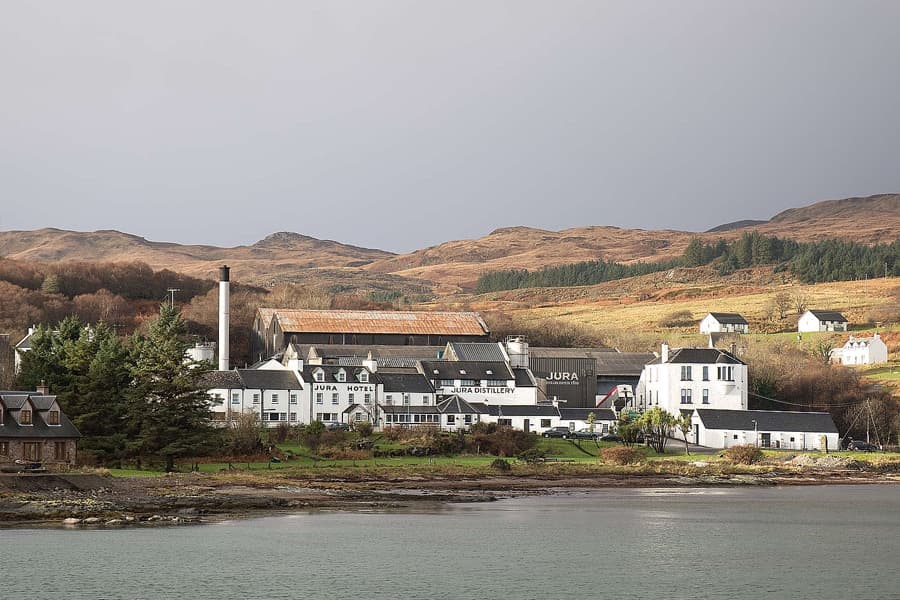 Highlands Jura scotch whisky distillery