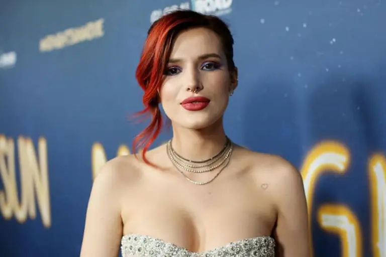 bella thrones posted her nudes photos after hacker threathened her
