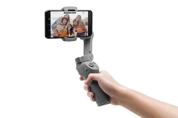 Osmo Mobile 3 with smartphone having selfie