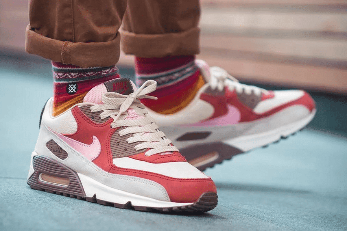 AM90 Bacon on foot