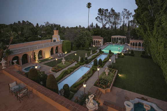 Pool and garden of William Randolph Hearst's LA mansion