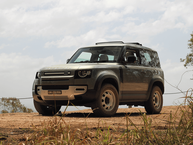 2022 land rover defender 90 at the narrow place 1