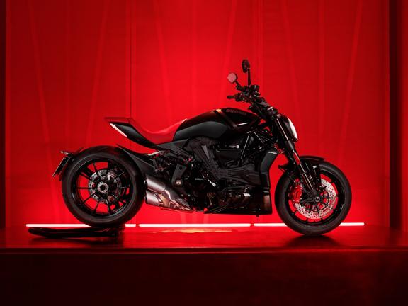 Ducati xdiavel nera edition 2