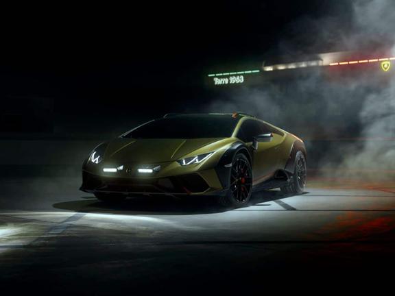 Lamborghini huracan sterrato feature