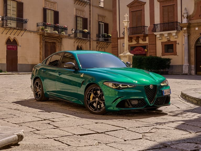 Alfa romeo giulia quadrifoglio 100th anniversario front end 1