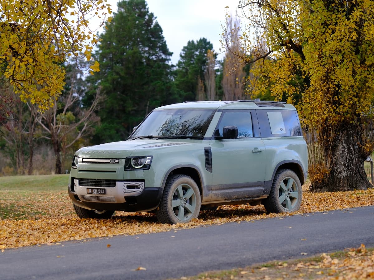 Land rover defender 90 75th anniversary feature