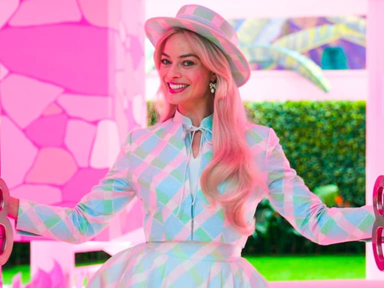 Margot Robbie tour 'Barbie' dreamhouse Architectural Digest