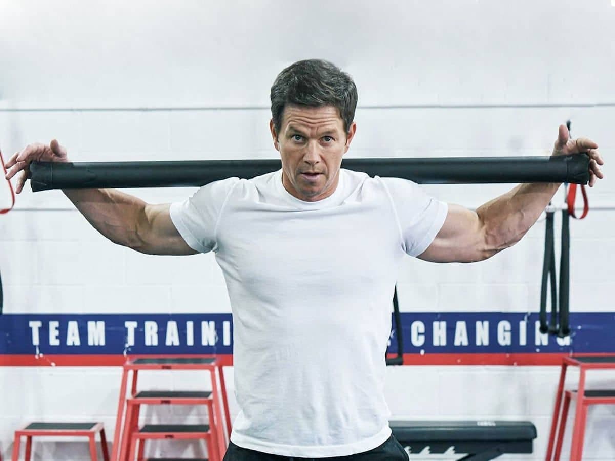 Mark Wahlberg weightlifting